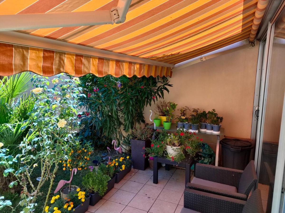 L'Escale Vichy Villa Bagian luar foto