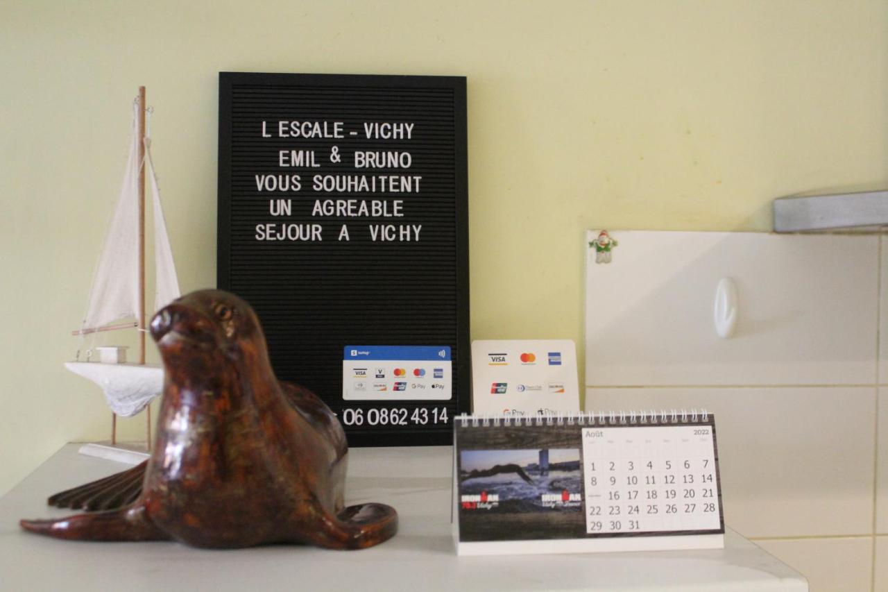L'Escale Vichy Villa Bagian luar foto