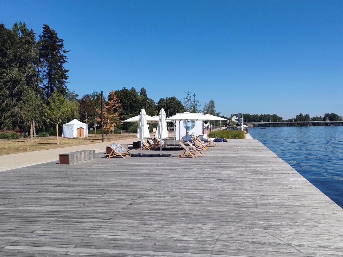 L'Escale Vichy Villa Bagian luar foto